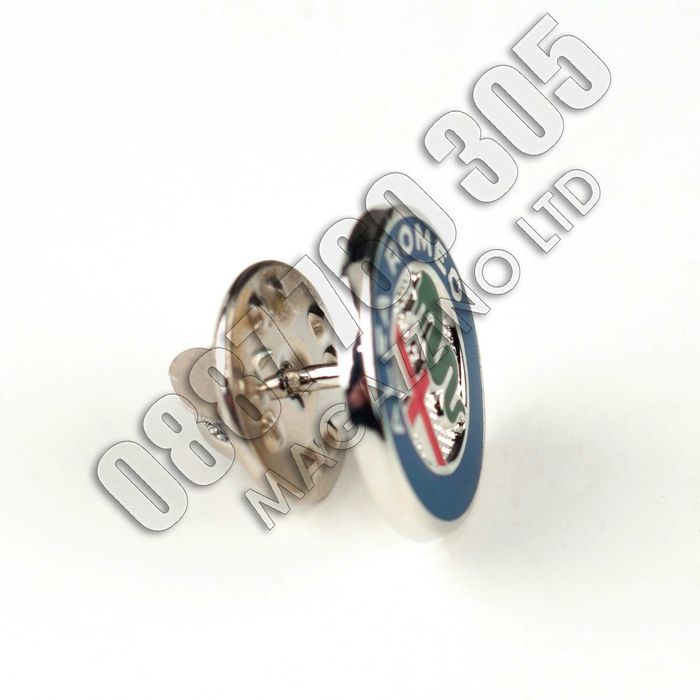 Подарък за собственик на Алфа Ромео Значка Брошка