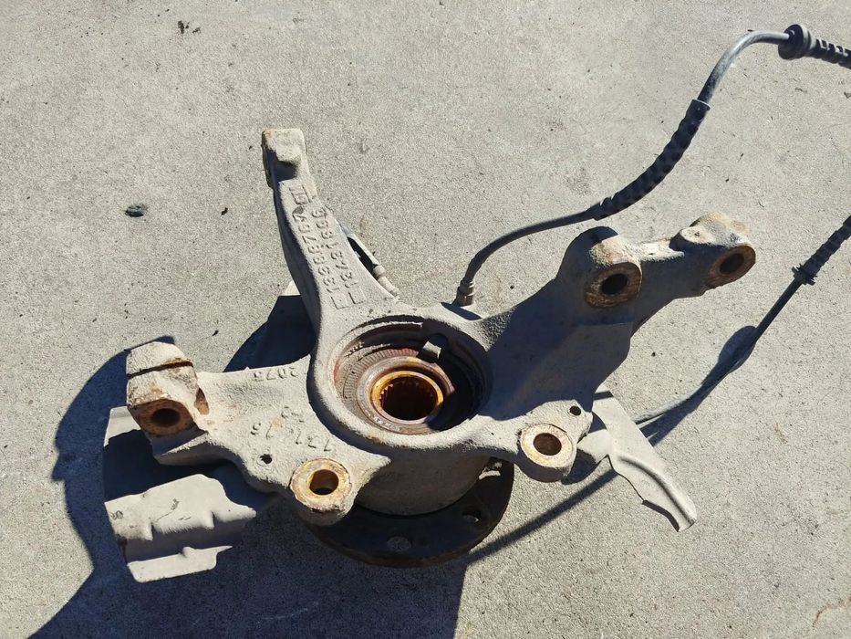 fuzeta stanga fata  1.3 cdti opel corsa e x15 2015 13388767