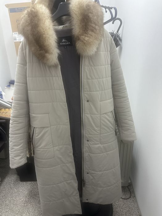 Продам пуховик Avrora