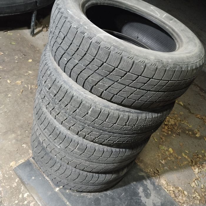 Продам резину 215/60/16