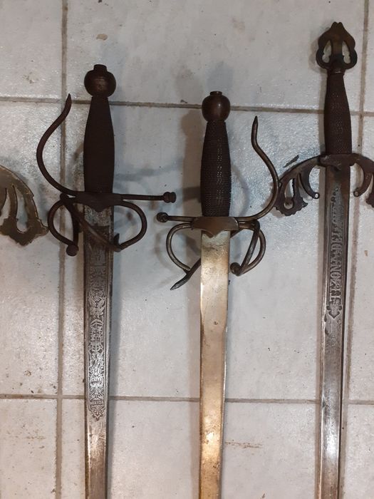 Няколко средновековни меча Толедо,меч,сабя,рапира,шпага