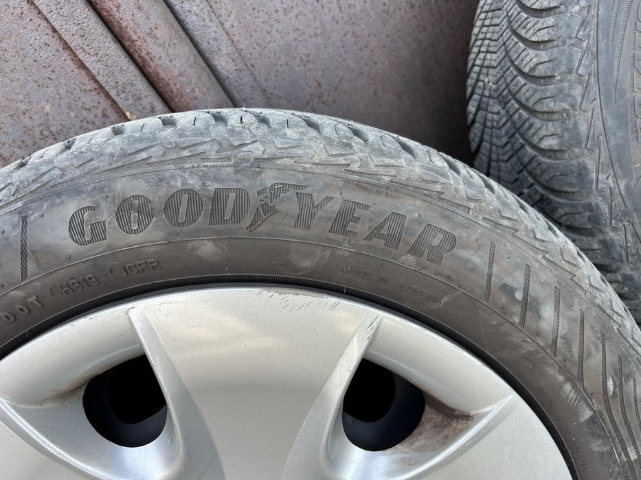 Roti BMW (tabla) Seria 1 , 3 pe 16 cu Gume All Season