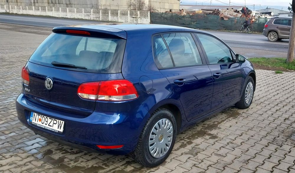 VW GOLF 6 1.6Tdi 105 cp hatchback