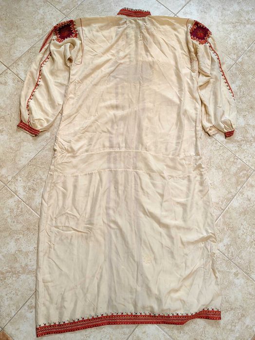 Уникална Старинна Рокля за Народна Носия Естествена Коприна