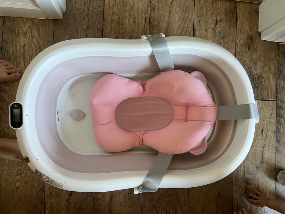 Cadă baie bebelusi cu termometru