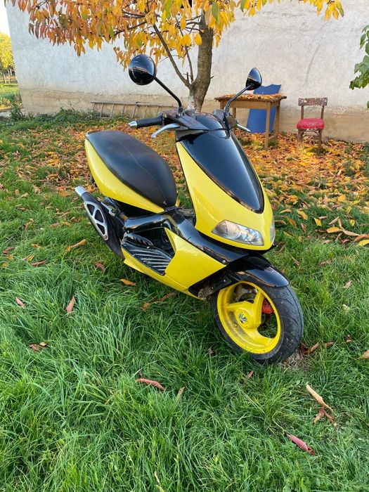 De vanzare scuter Aprillia 50 cmc