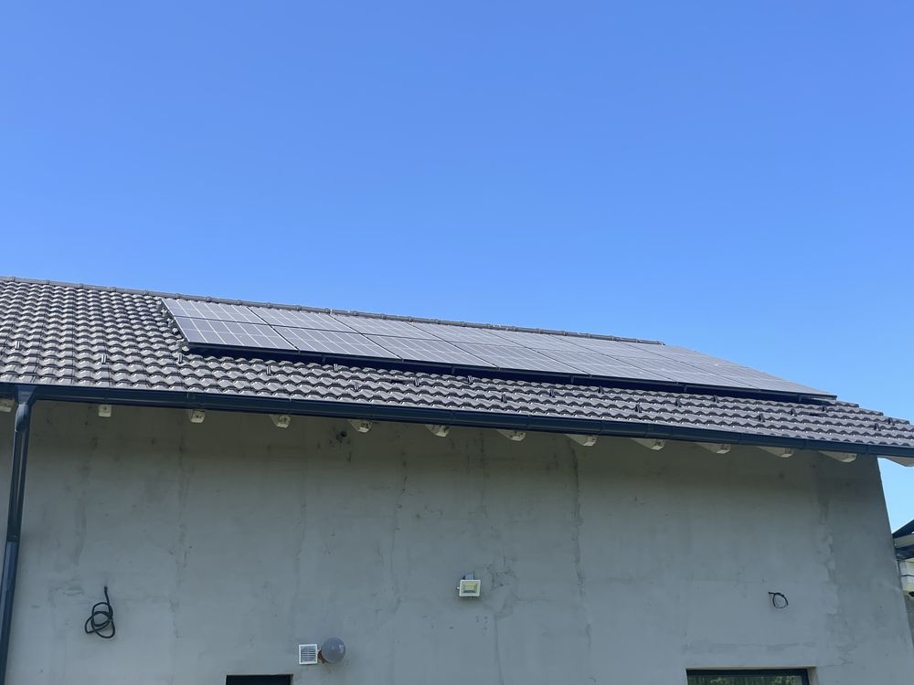 Curățare panouri fotovoltaice și geamuri la înălțime!