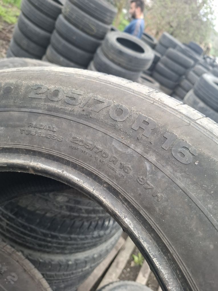Vand 1 sau 2 sau 4 anvelope 205 75 16 continental de vara