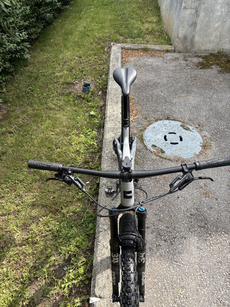 Sanata Cruz Bulr & Megatower V1 2019, L size