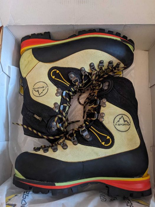 Bocanci de iarna tehnici de dama LaSportiva Nepal Evo GTX