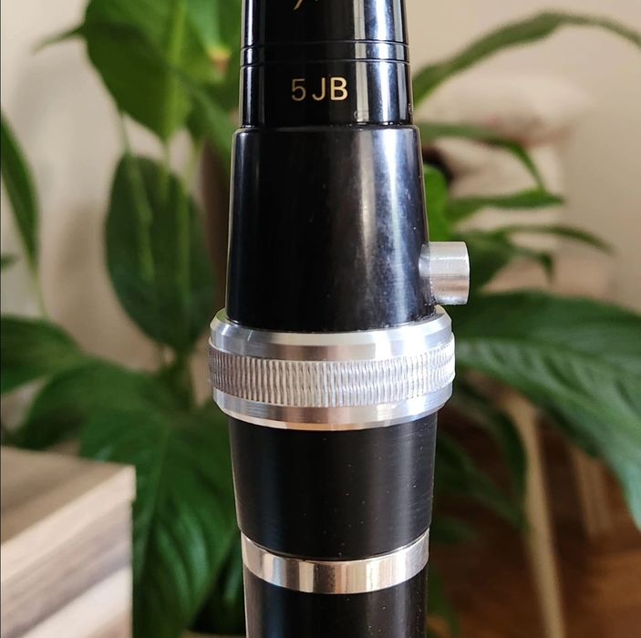 Butoias reglabil din lemn de grenadilla  pentru clarinet