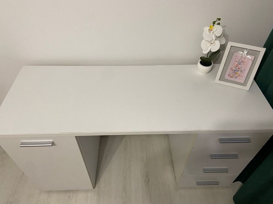 Birou alb 135 cm