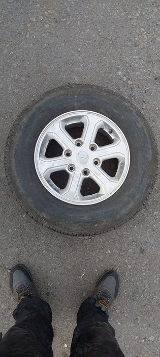 Продам диски с резинай R16