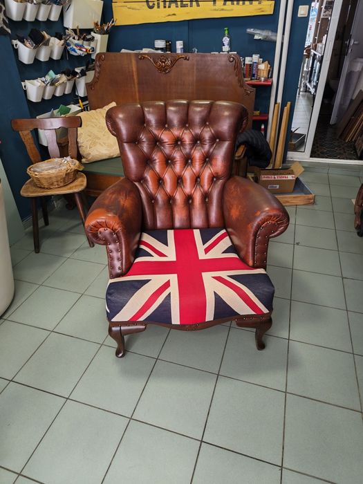 Кресло фотьойл тип Честърфийлд