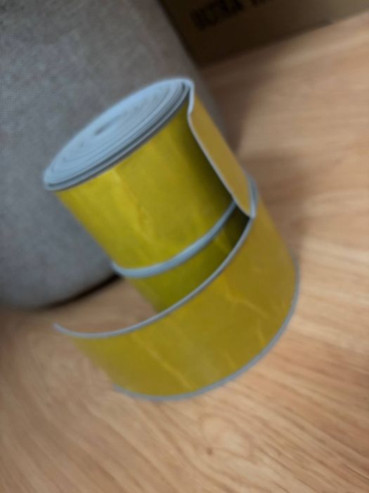 Продам гибкий плинтус 2 шт