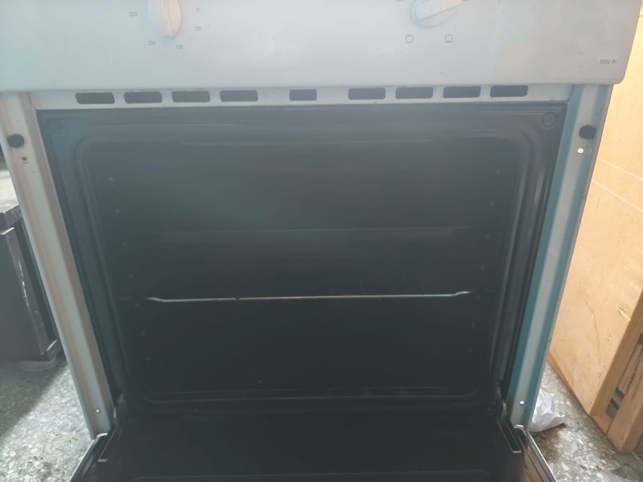 Продам духовку в