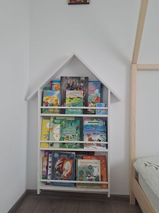 Biblioteca Montessori noua