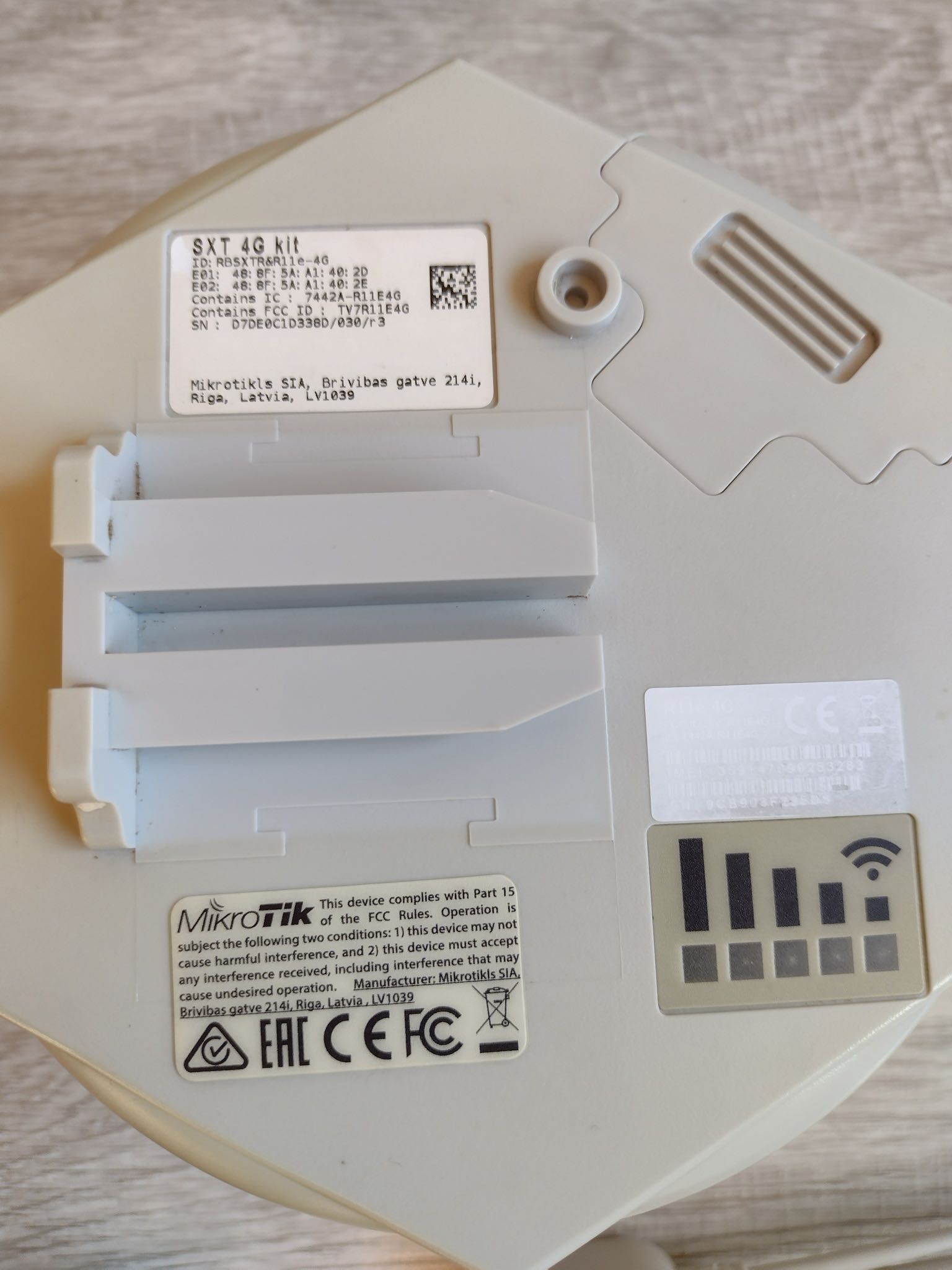 Mikrotik RBSXTR&11e4G