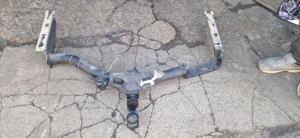 Продам фаркоп rx 300 . 330. 1.2.3.поколения