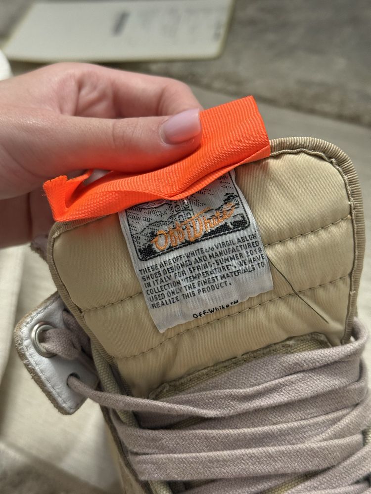off white off court 3.0
