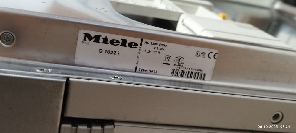 De vânzare mașină de spălat vase Miele!