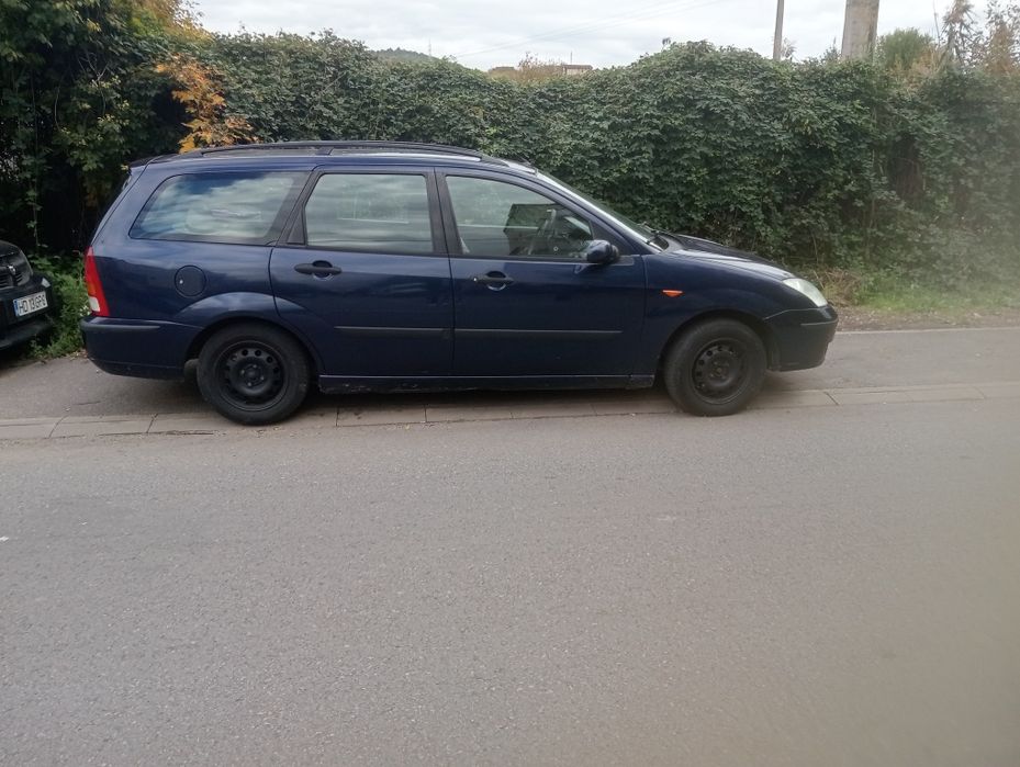 Vând mașina Ford Focus