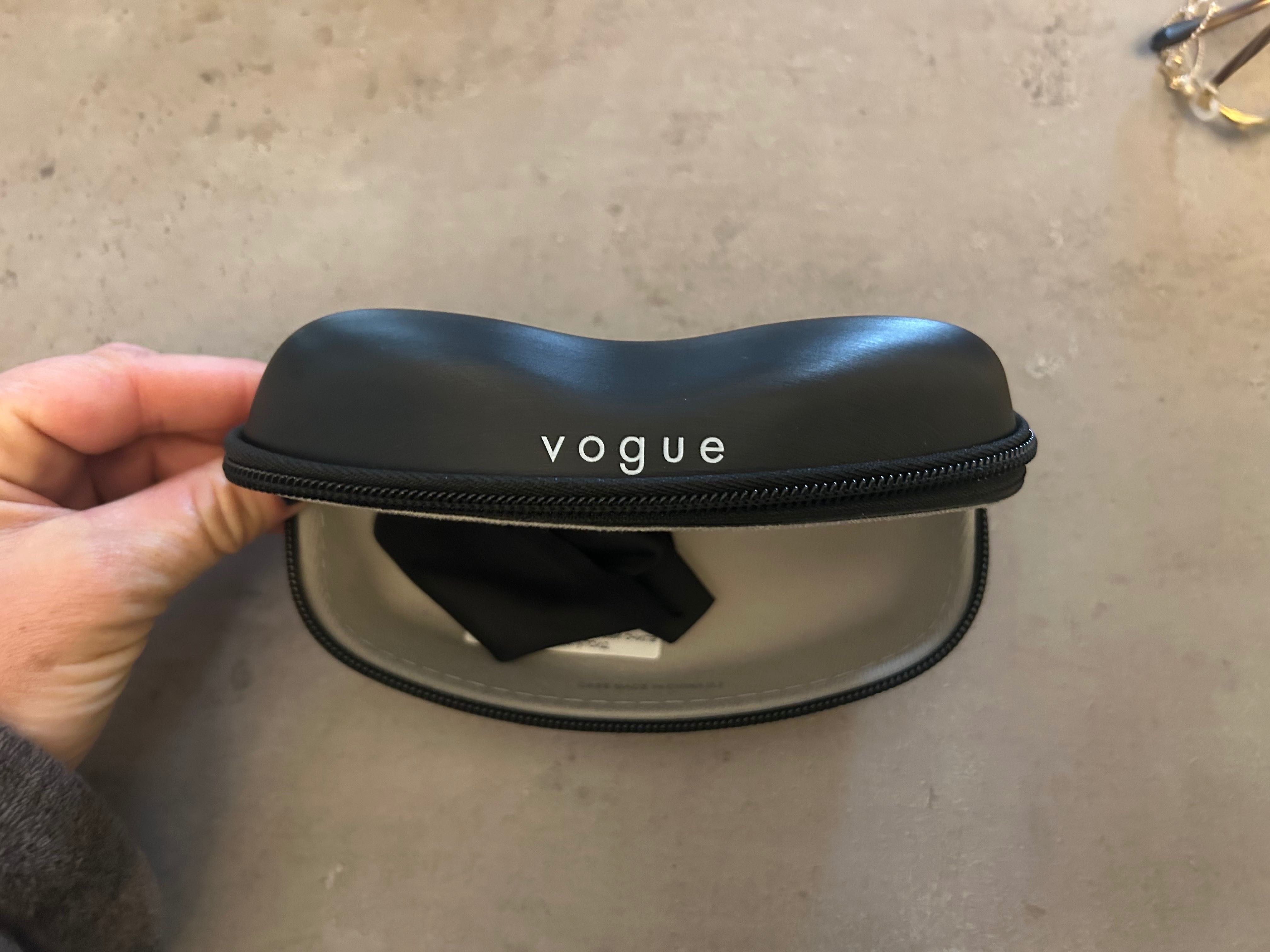 Диоптрични очила Vogue със стъкла 1.25 за близко виждане