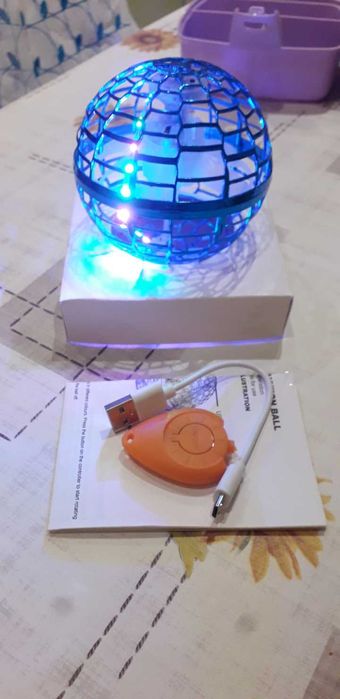 Летяща топка бумеранг LED