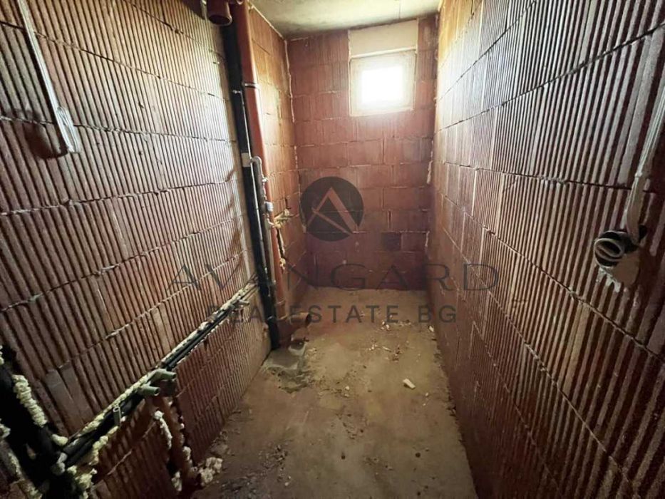 оф.24455 АКТ 14! Двустаен с двор/ Смирненски