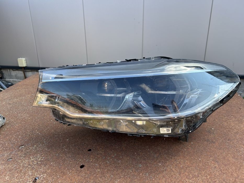 Ляв фар BMW G30 със забележка