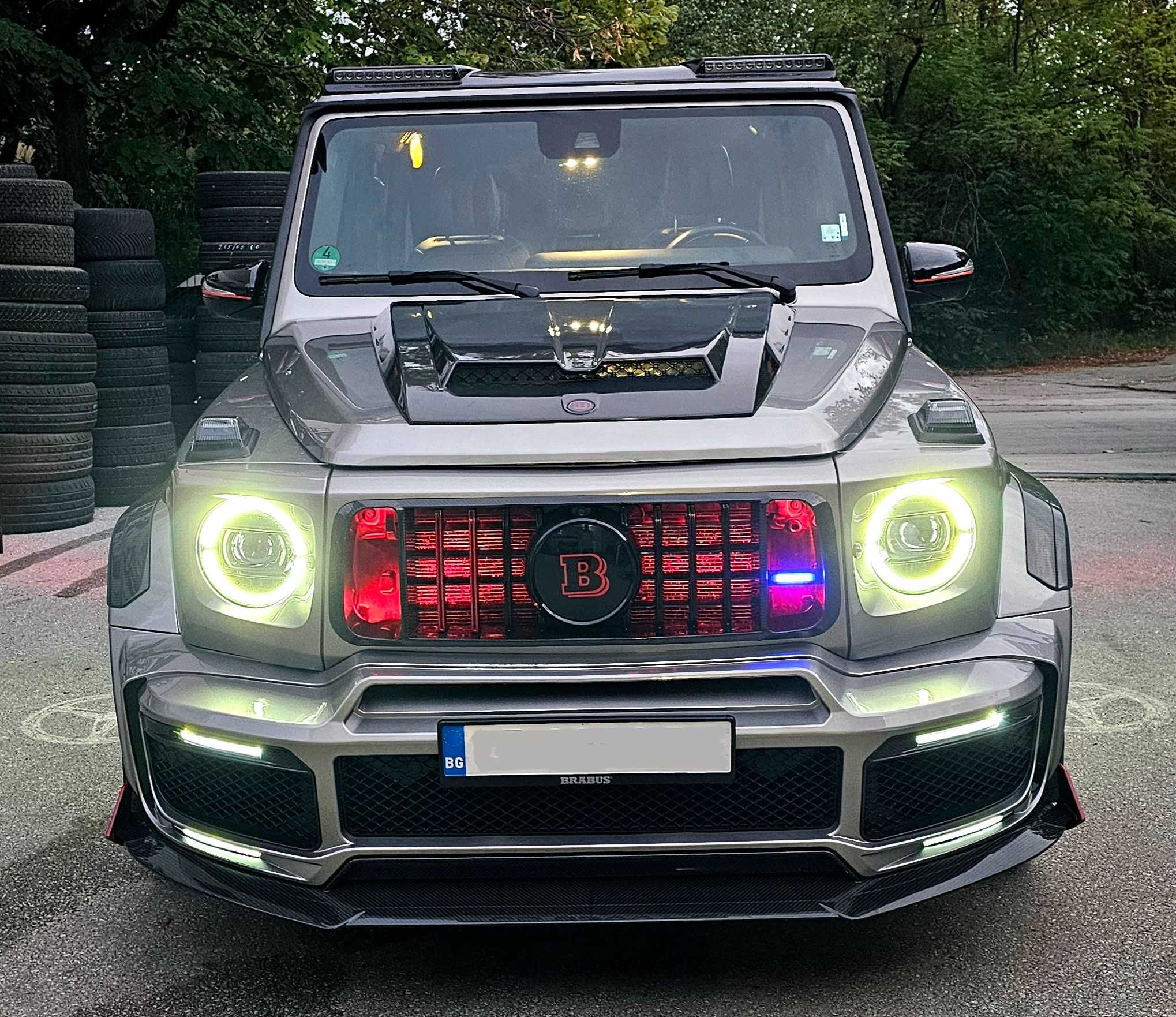 Карбон добавки + Лед светлини за предна броня BRABUS W464 Mercedes G