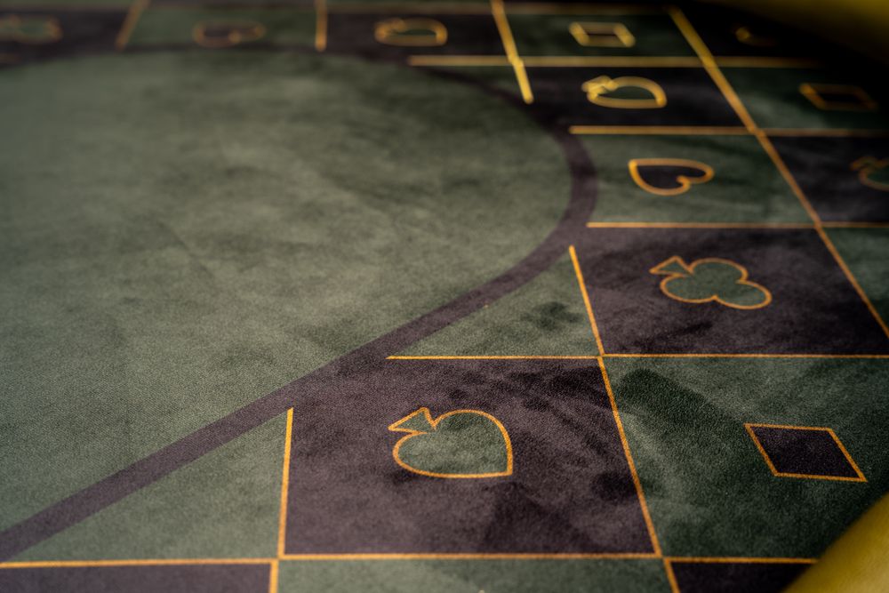 Masa poker personalizata CustomTables.eu livrare 24 ore LOGO tau stoc