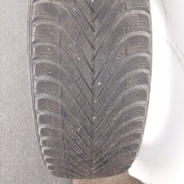 Anvelope iarna 205/55 R16