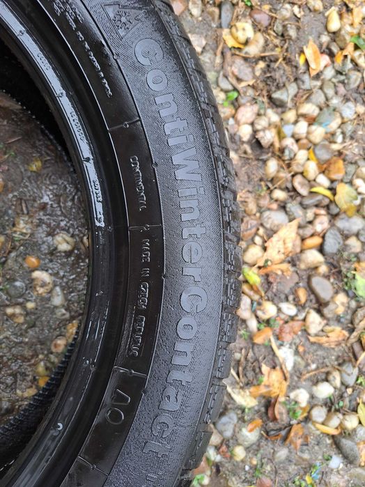 Set anvelope iarna Continental dimensiuni 235/55R18