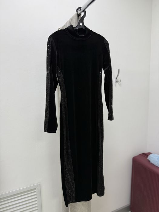 Платье из велюра дизайнерское