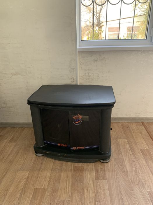 Подставка под ТВ.