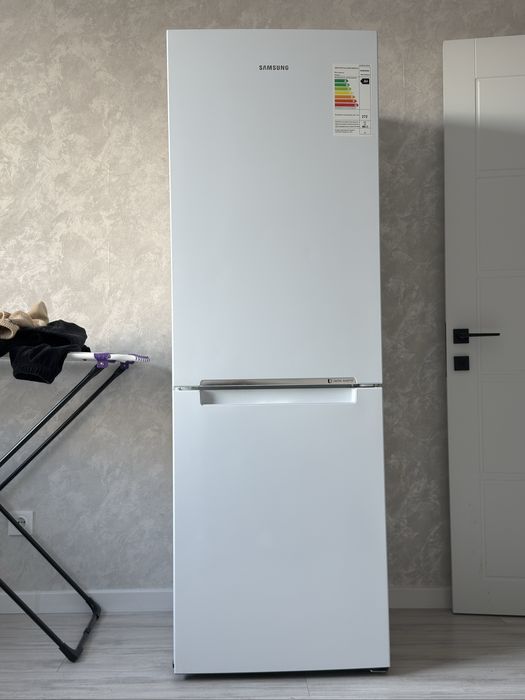 Холодильник Samsung