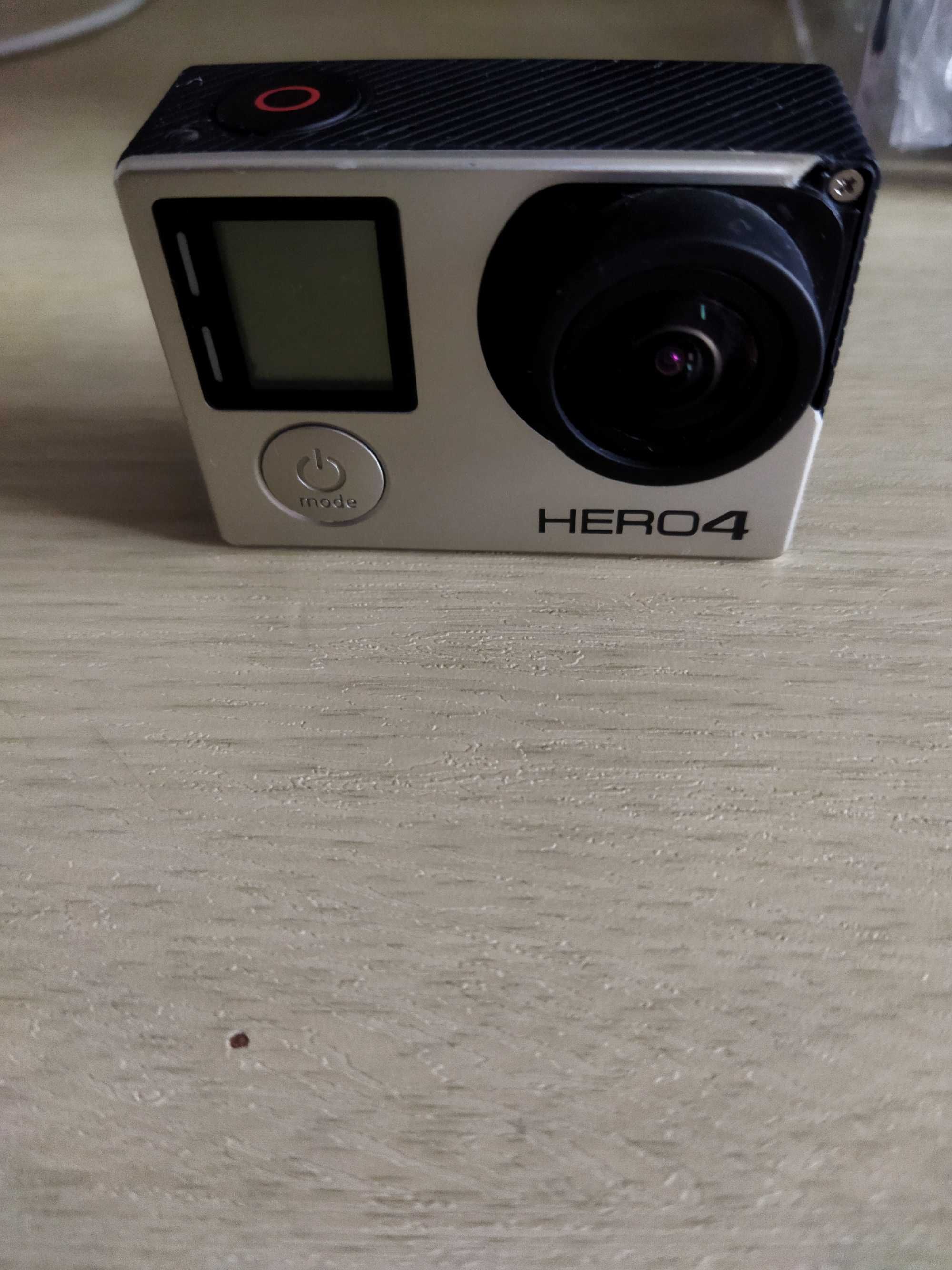 Камера GoPro 4 + подарък