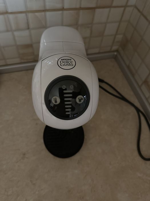 Продавам кафемашина Nescafe Dolce Gusto.