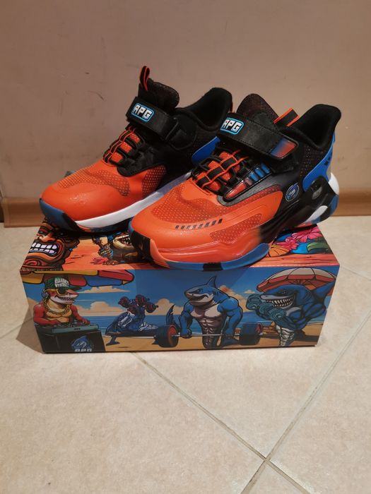 Маратонки APG Анди Студио