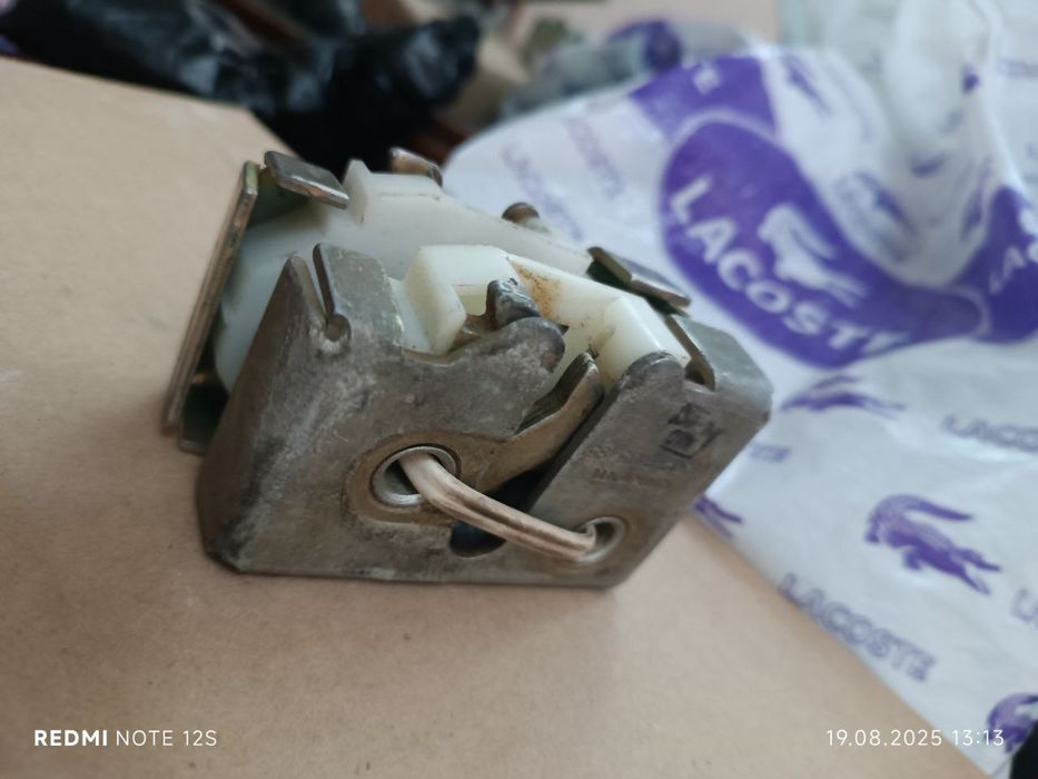 Gazel va Volga avtomobili uchun zamok sotiladi