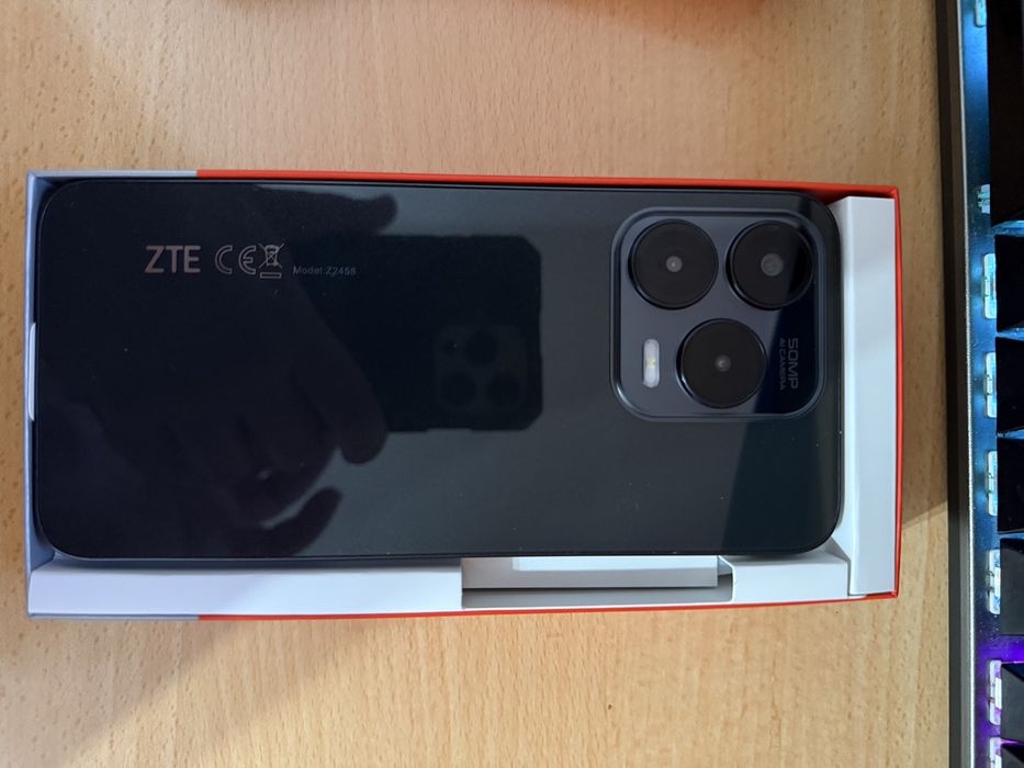 Нов смартфон ZTE Blade V70 Vita 256 GB, 8 GB RAM,5000mah, 50 MP камера