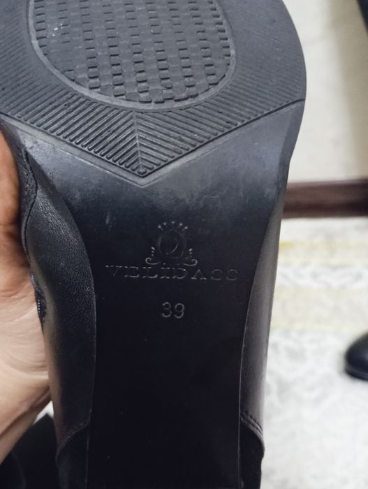 Кожаные сапоги,размер 39