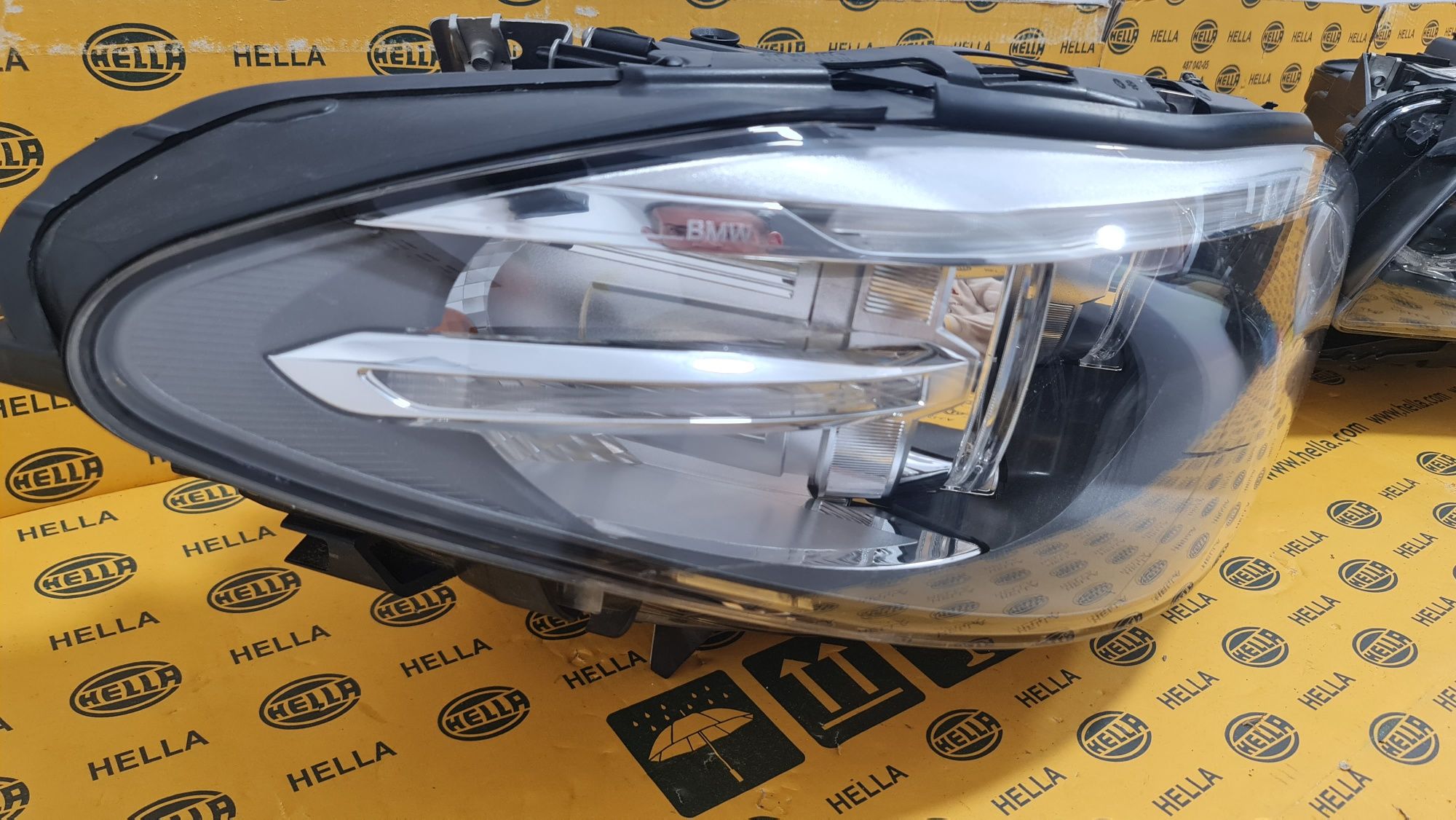 Far faruri bi xenon BMW 5 f10 f11 facelift lci