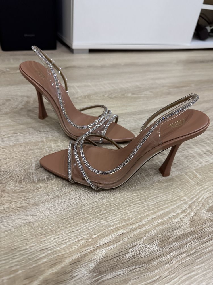Сандали Zara Зара обувки на ток Zara Зара
