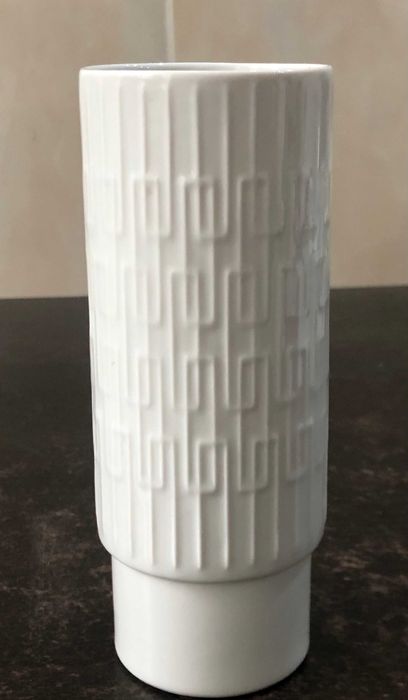 Vaza alba din portelan , PMR Jaeger &Co, Bavaria Germany, anii `60.