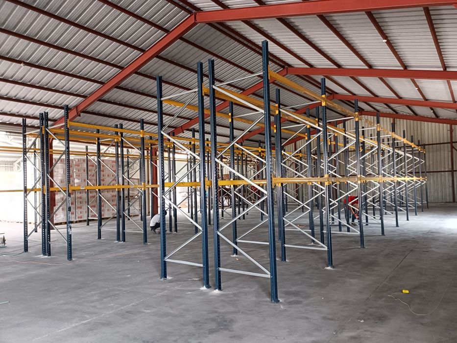Rafturi metalice industriale