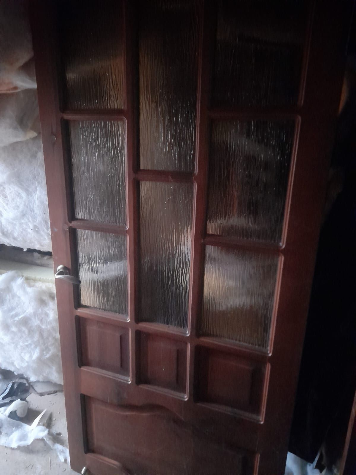 Продам деревянную витражную дверь