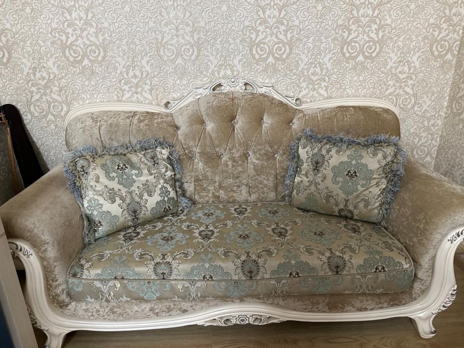 мебель для дома в отличном состояний