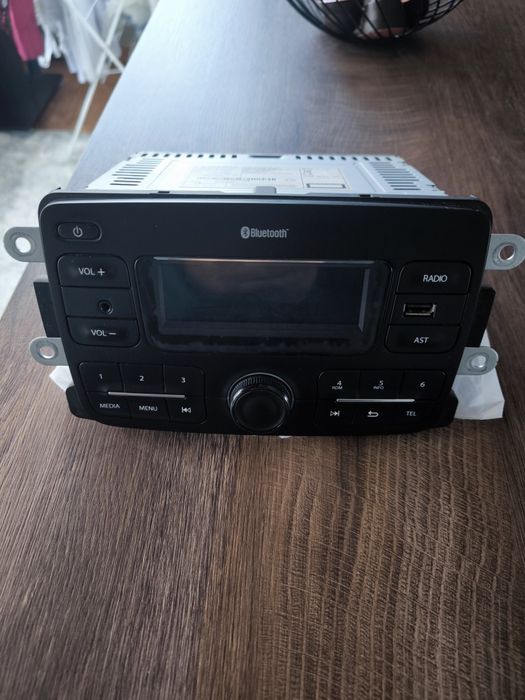 Мулти медия с блутут и код за Дачия Лоджи Лоджи